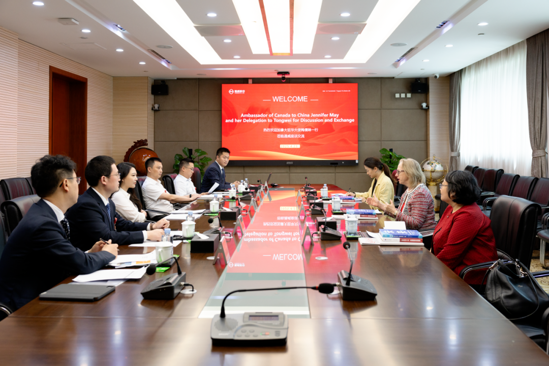 695d0578b1f9fcb013c625d44f196e9e.png 695d0578b1f9fcb013c625d44f196e9e.png