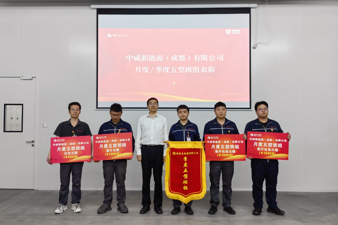 43ed7eb16904fe5dbaf60ae1edb31c81.jpg 43ed7eb16904fe5dbaf60ae1edb31c81.jpg