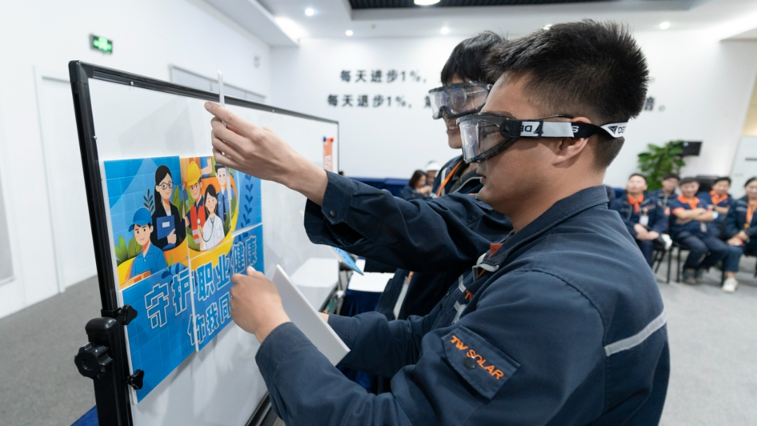 c7cb9e7e69a26a071d451310ee9ad9c9.jpg c7cb9e7e69a26a071d451310ee9ad9c9.jpg