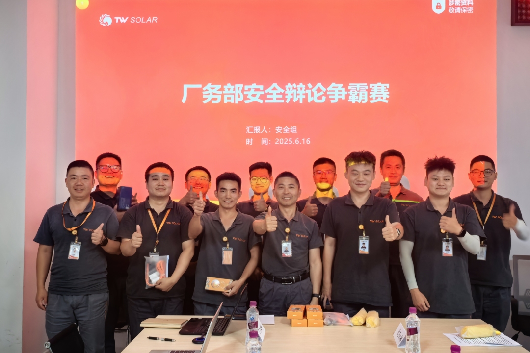 5f572bfdf4446d55afb9ea2f70740b0a.jpg 5f572bfdf4446d55afb9ea2f70740b0a.jpg