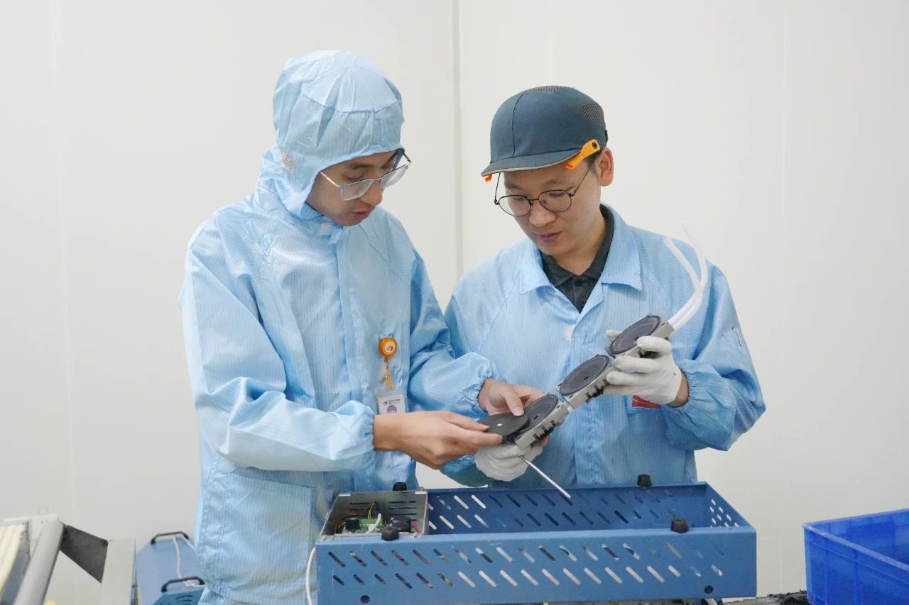 2ea2b903eba43e53db390f6d125d2215.jpg 2ea2b903eba43e53db390f6d125d2215.jpg