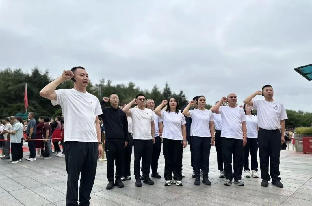 c6880b51a7643f37e796162d90074f5f.jpg c6880b51a7643f37e796162d90074f5f.jpg